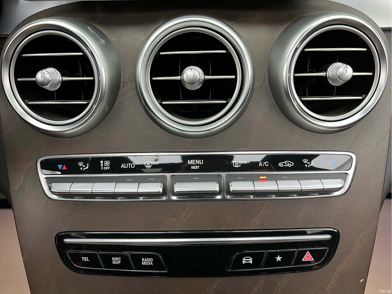 Mercedes-Benz GLC, 2020 14