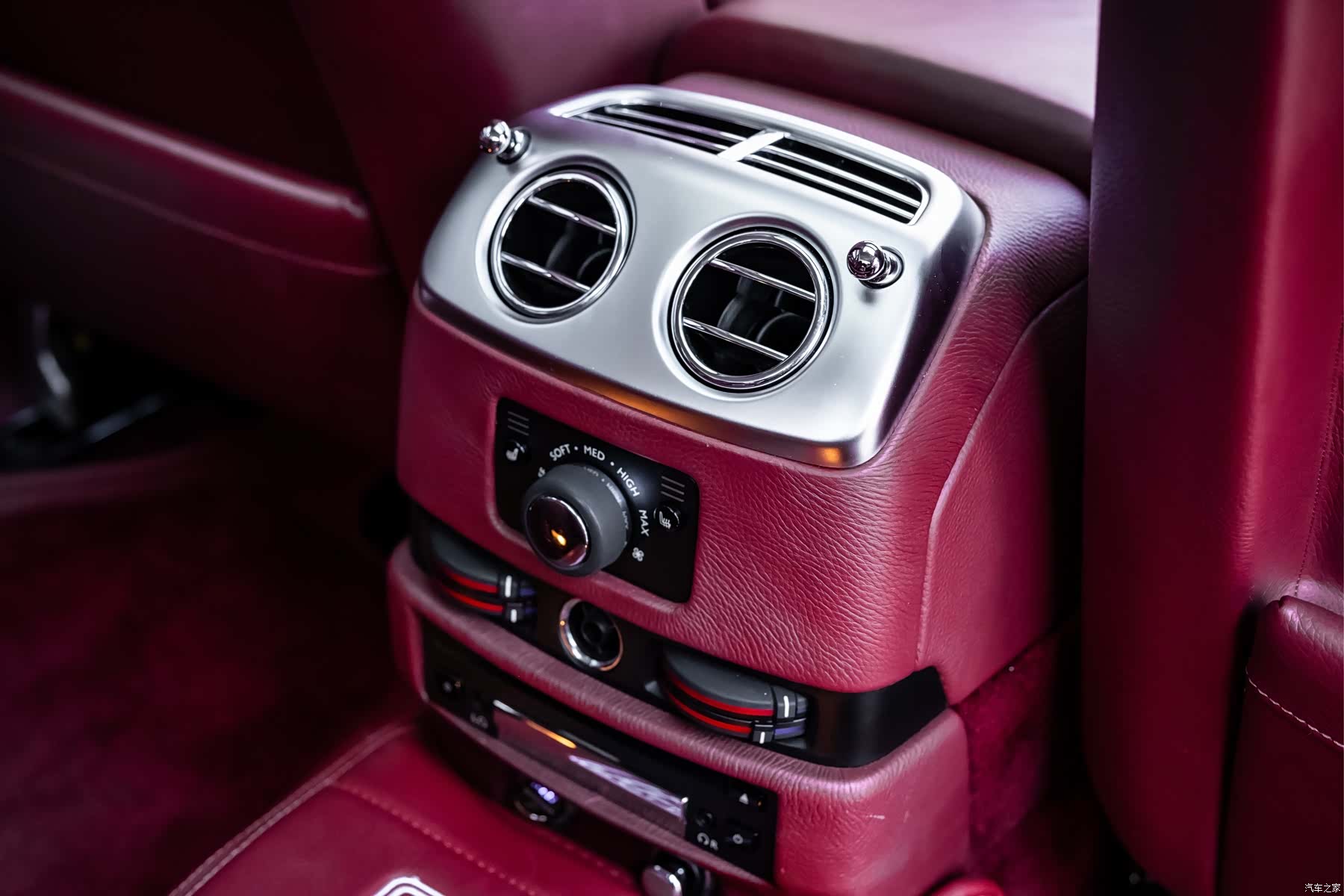 Rolls-Royce Ghost, 2010 12