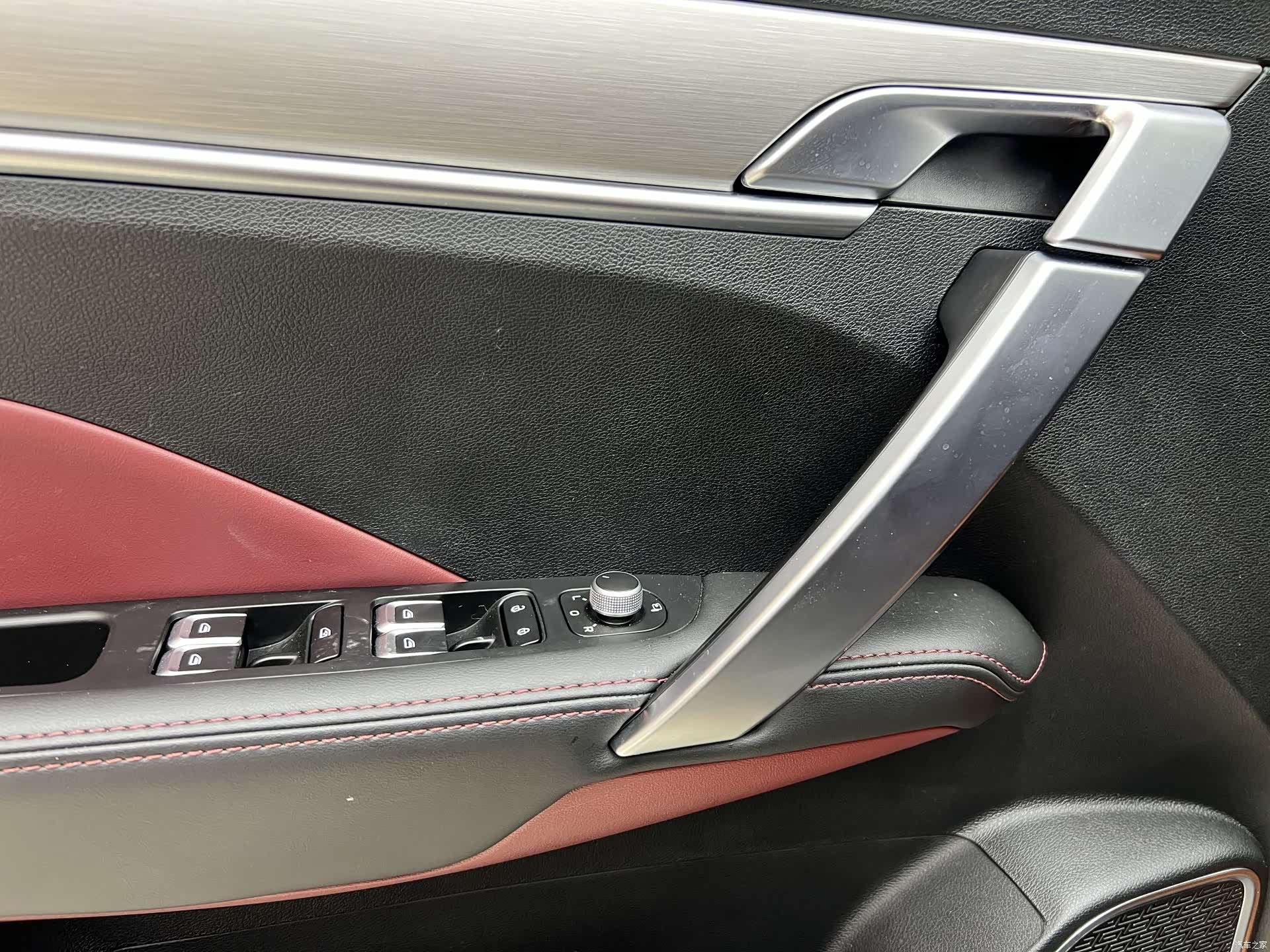Geely Coolray, 2022 17