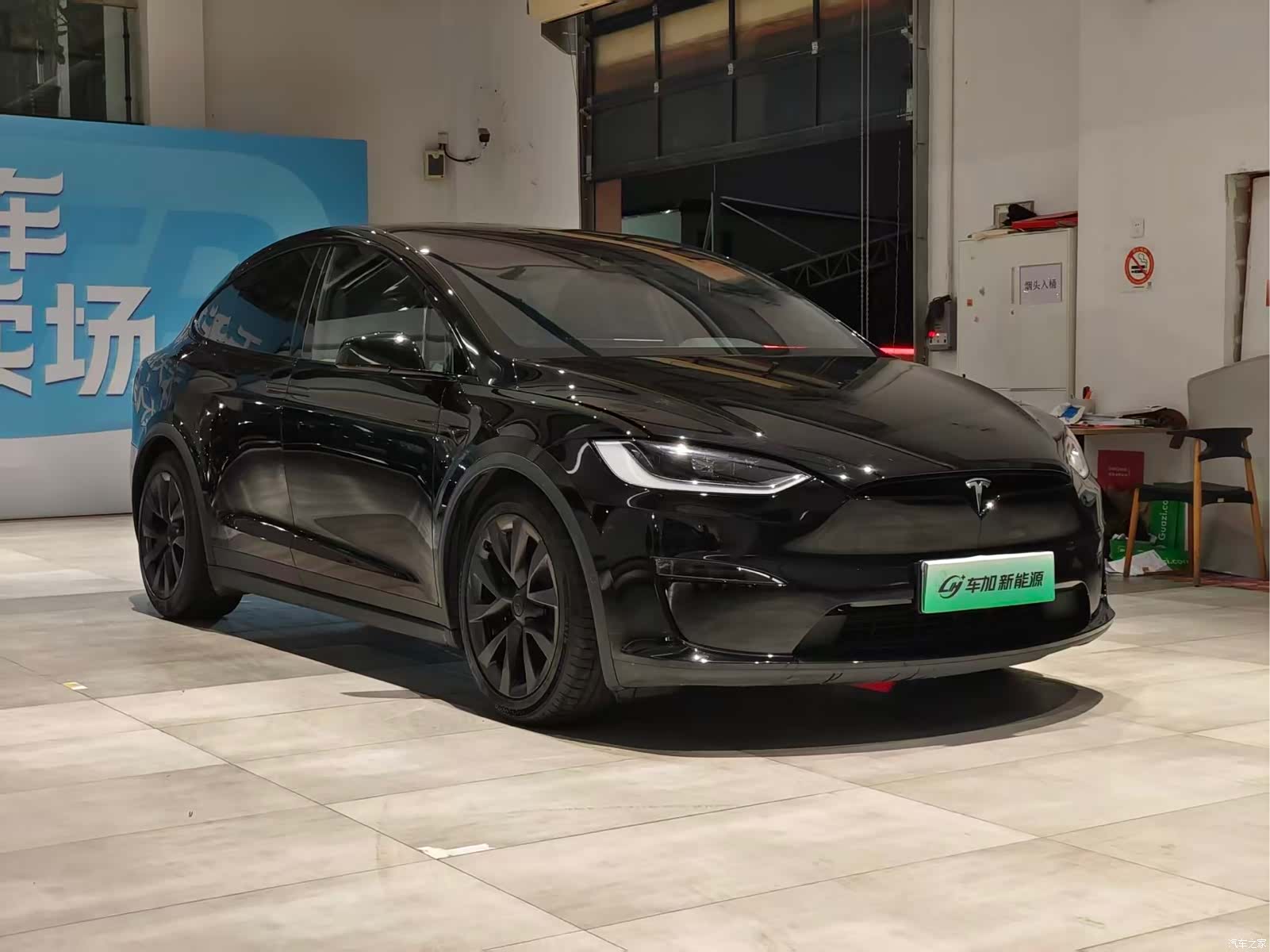 Tesla Model X, 2024 3