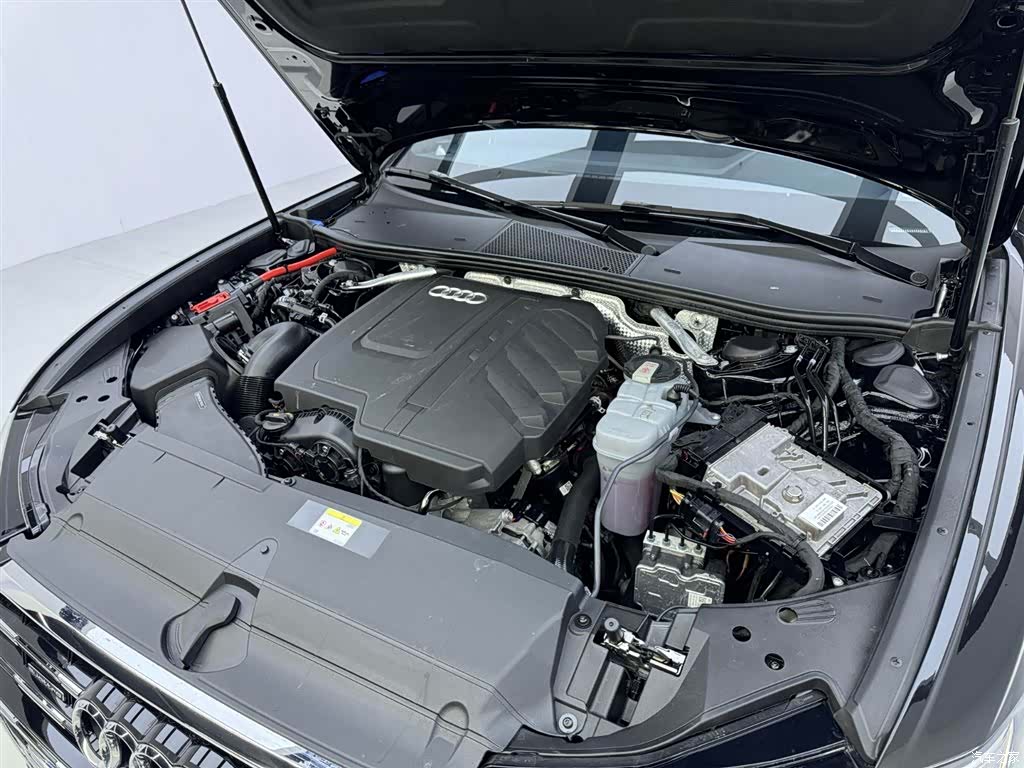 Audi A6L, 2025 27