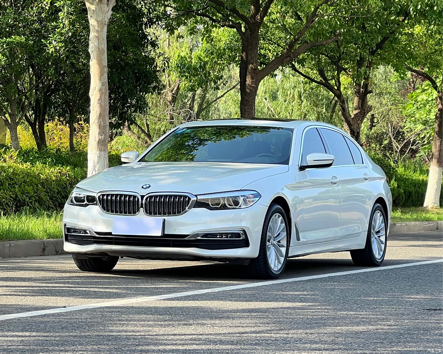 BMW 5 Series, 2019 1