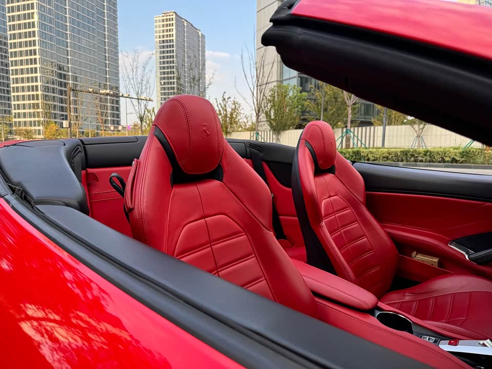 Ferrari California T