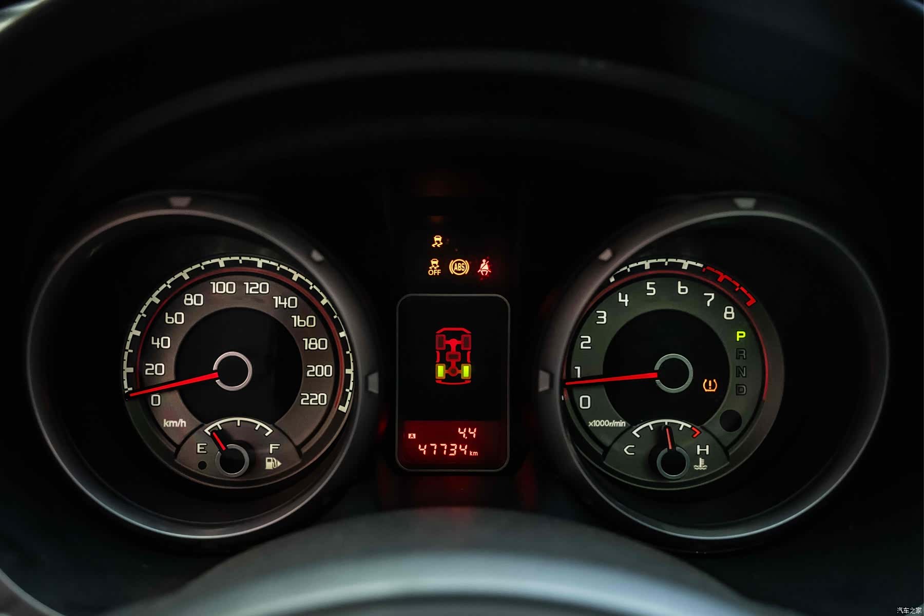 Mitsubishi Pajero, 2019 10