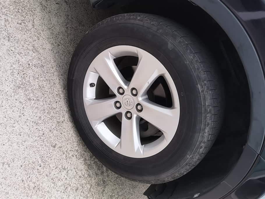 Toyota RAV4 Rongfang