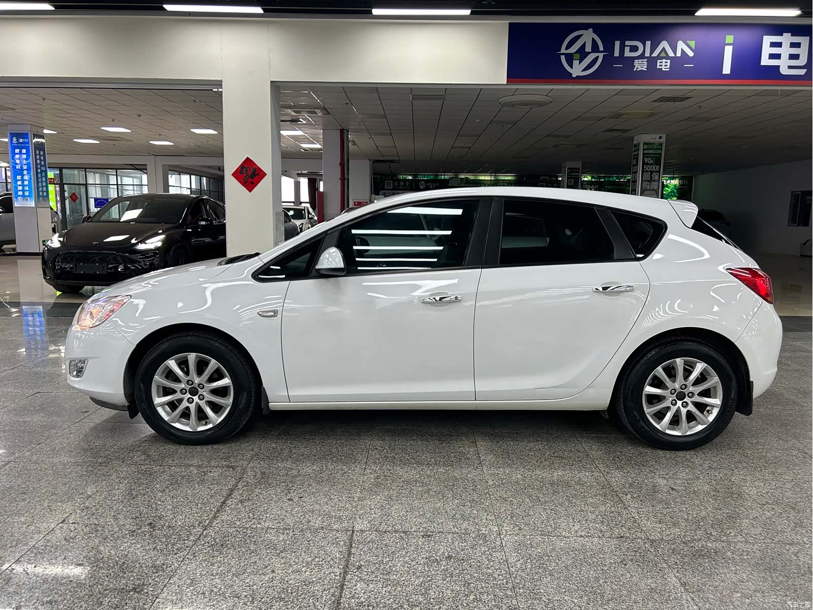 Buick XT, 2013 7