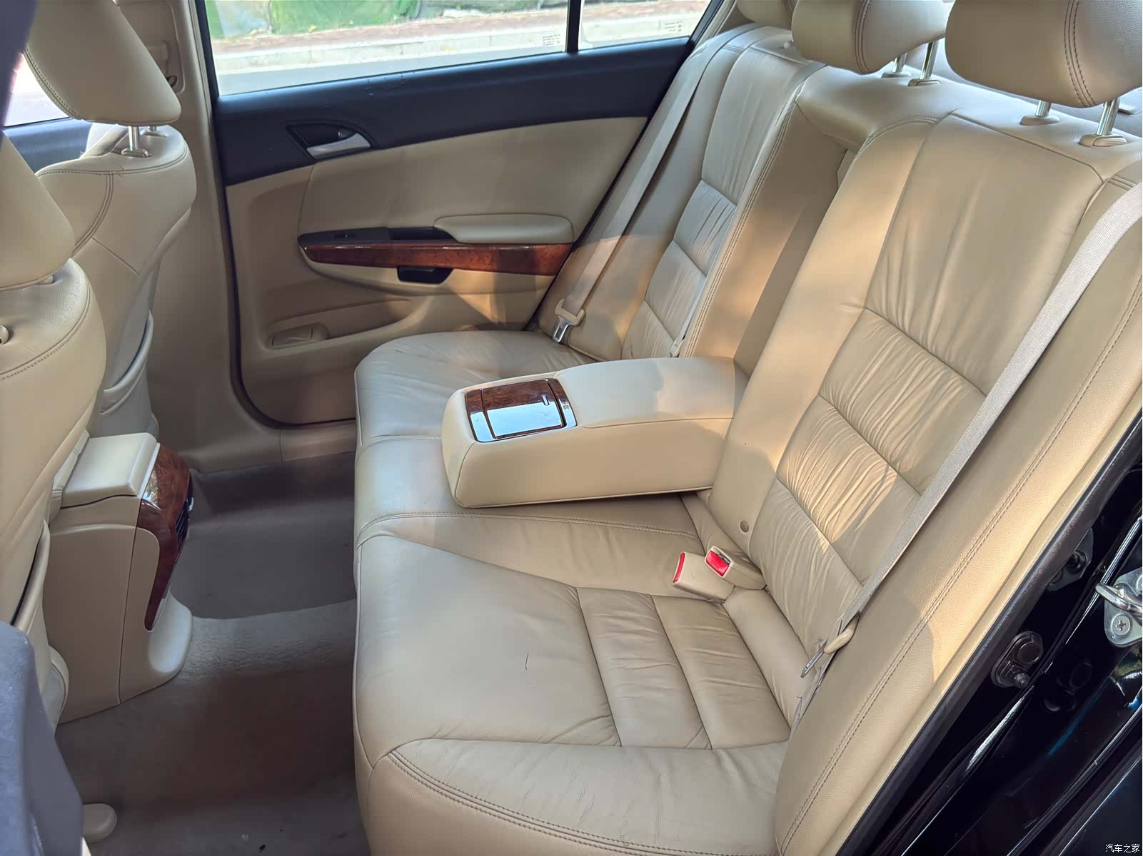 Honda Accord, 2011 11