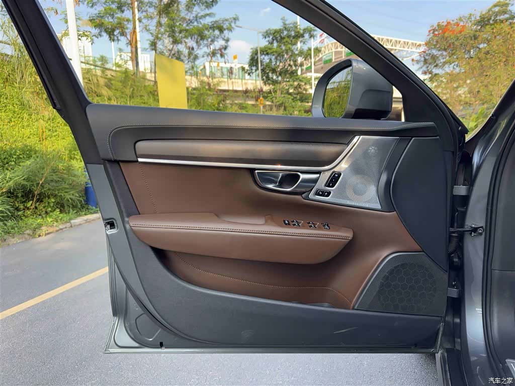 Volvo V90, 2019 13