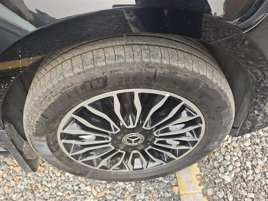 Mercedes-Benz V-class