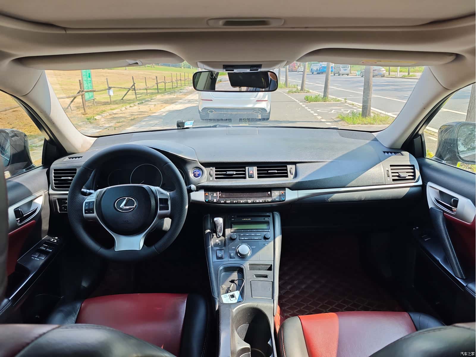 Lexus CT, 2012 4