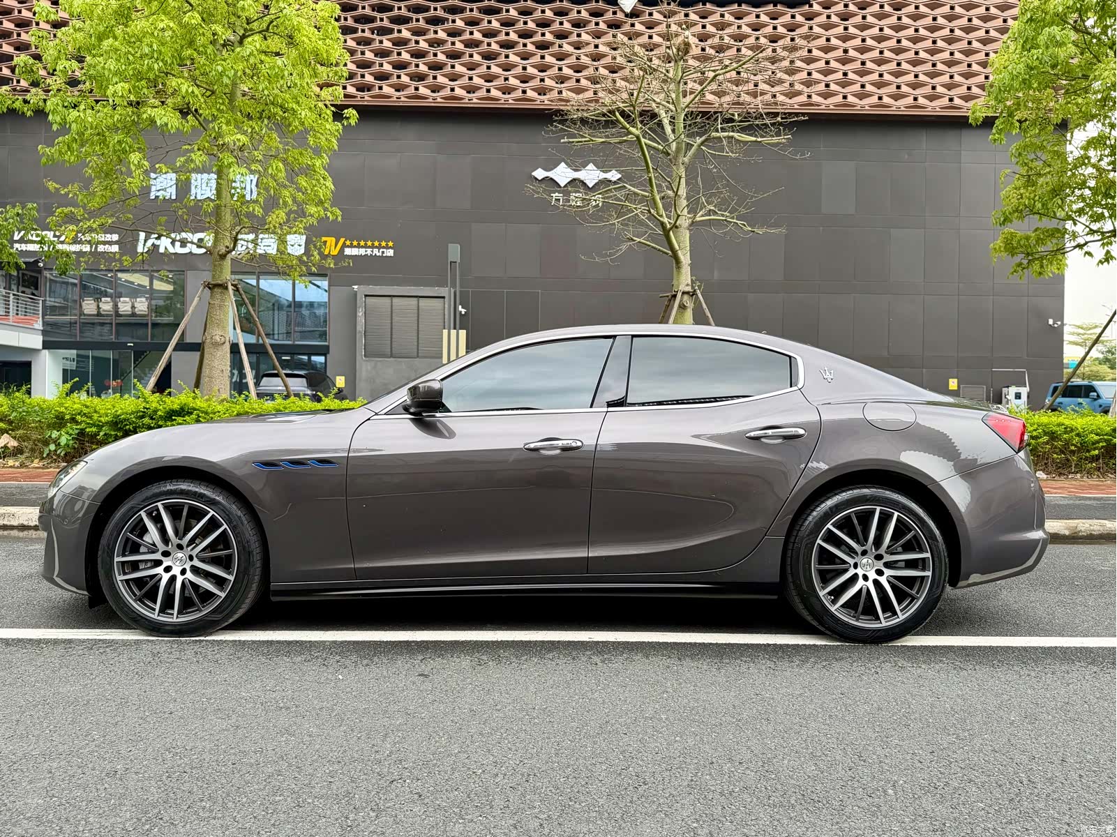 Maserati Ghibli, 2021 8