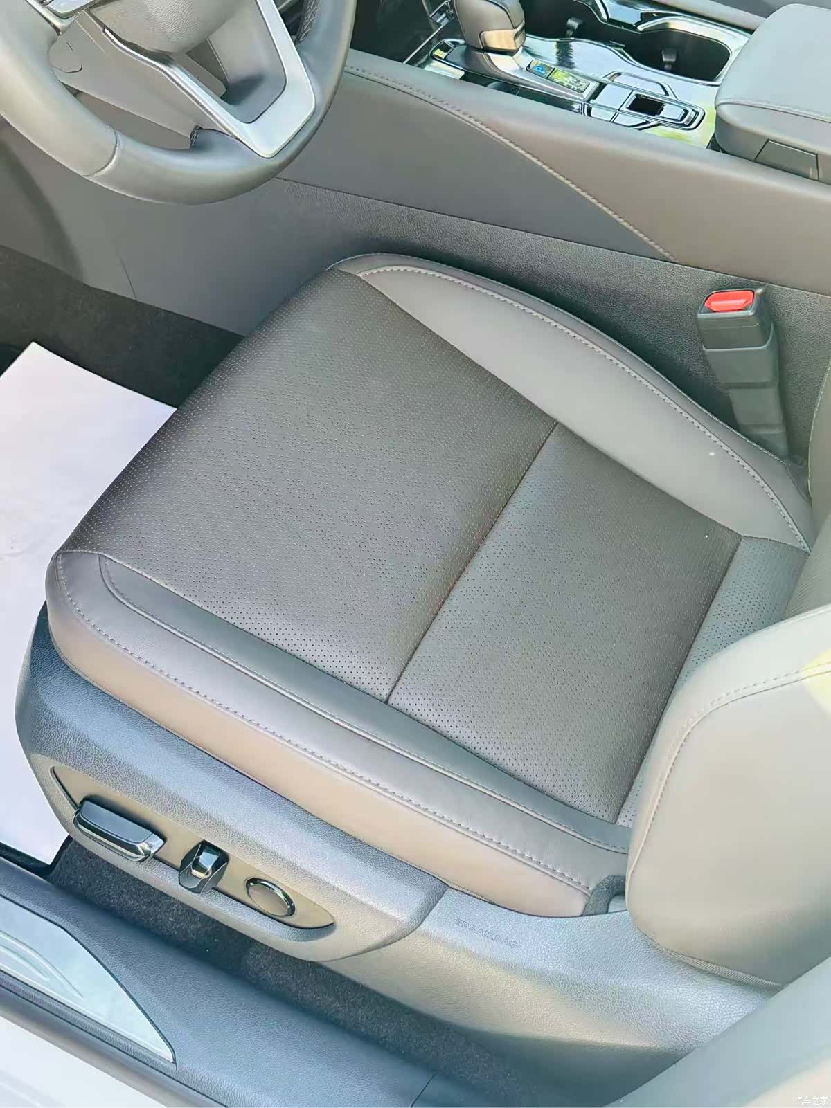 Lexus RX, 2023 11