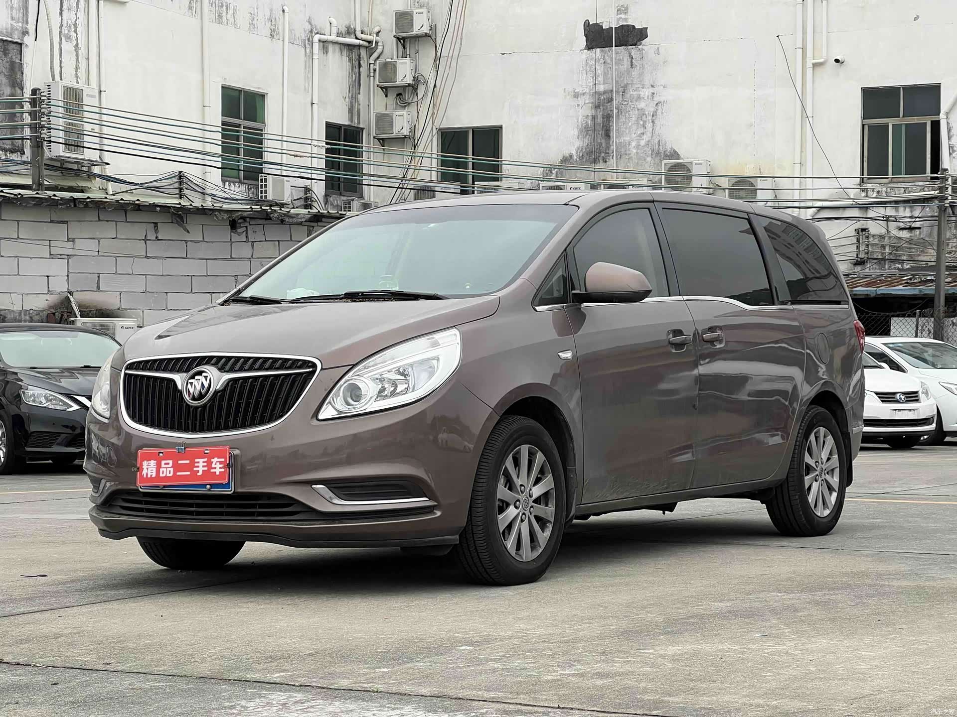 Buick GL8, 2020 1