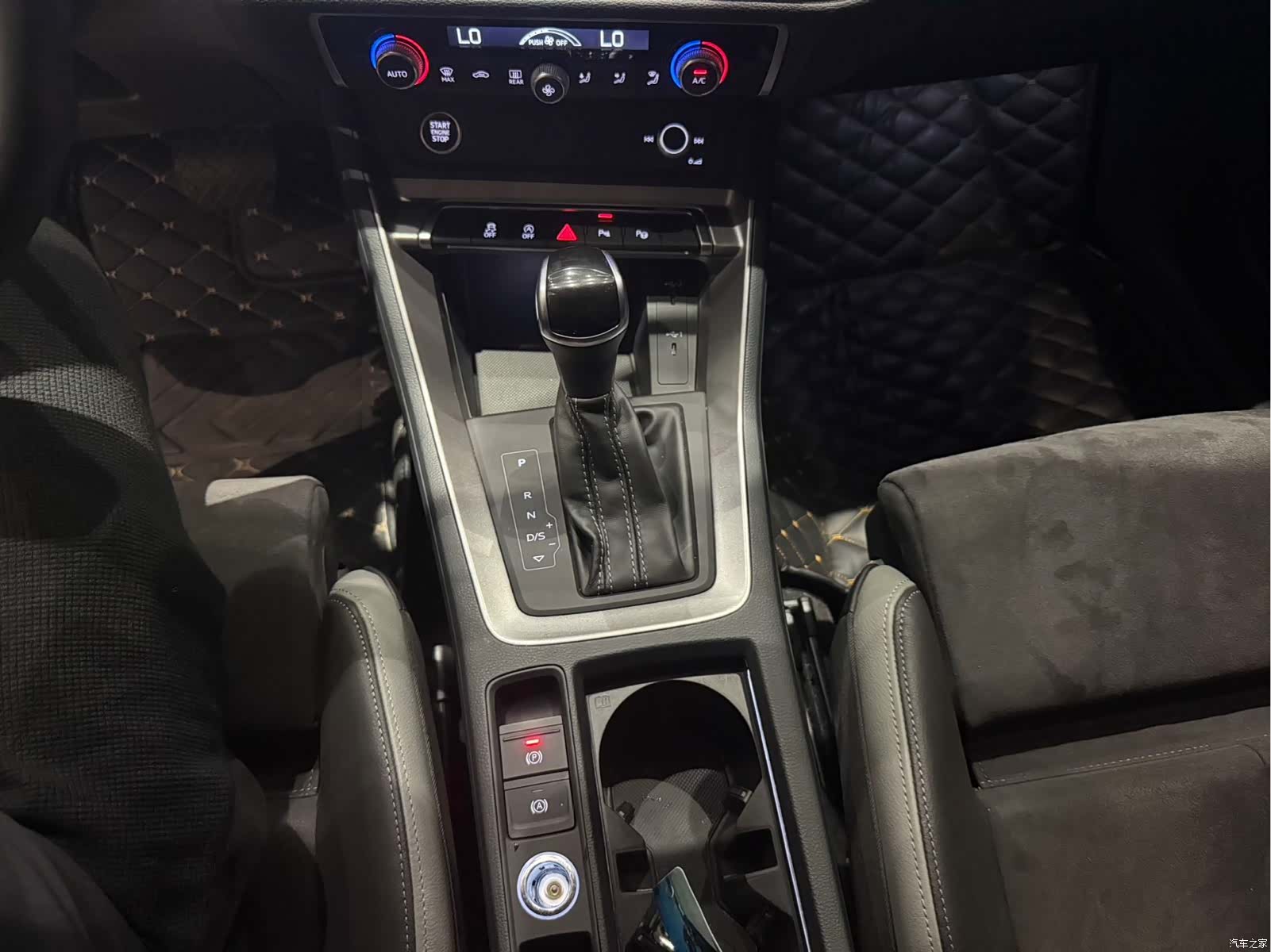 Audi Q3, 2022 14