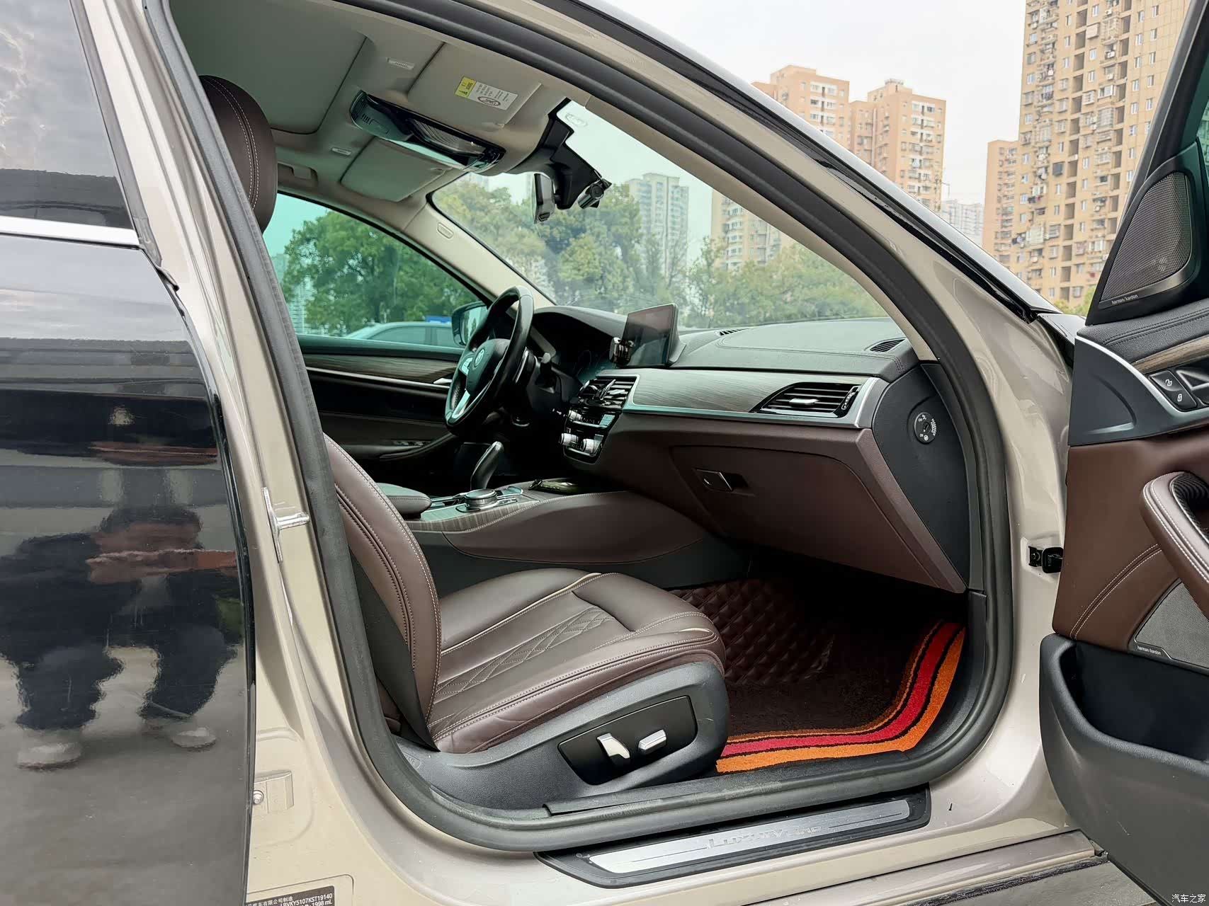 BMW 5 Series, 2019 14
