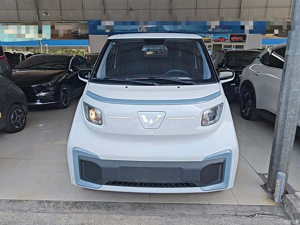 Wuling NanoEV, 2022 3