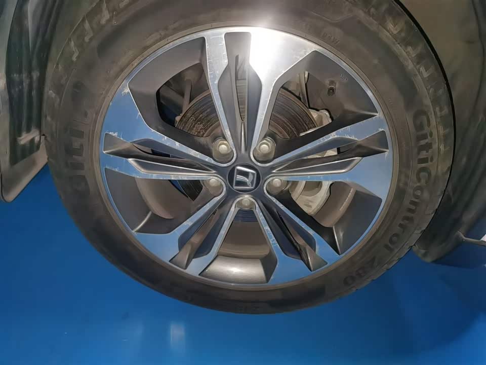 Luxgen Excellent 6 SUV