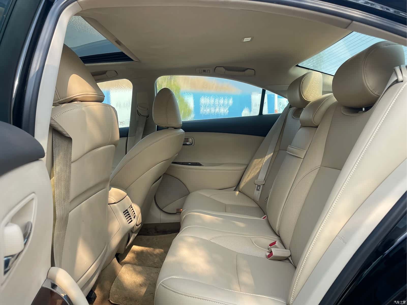 Lexus ES, 2010 9
