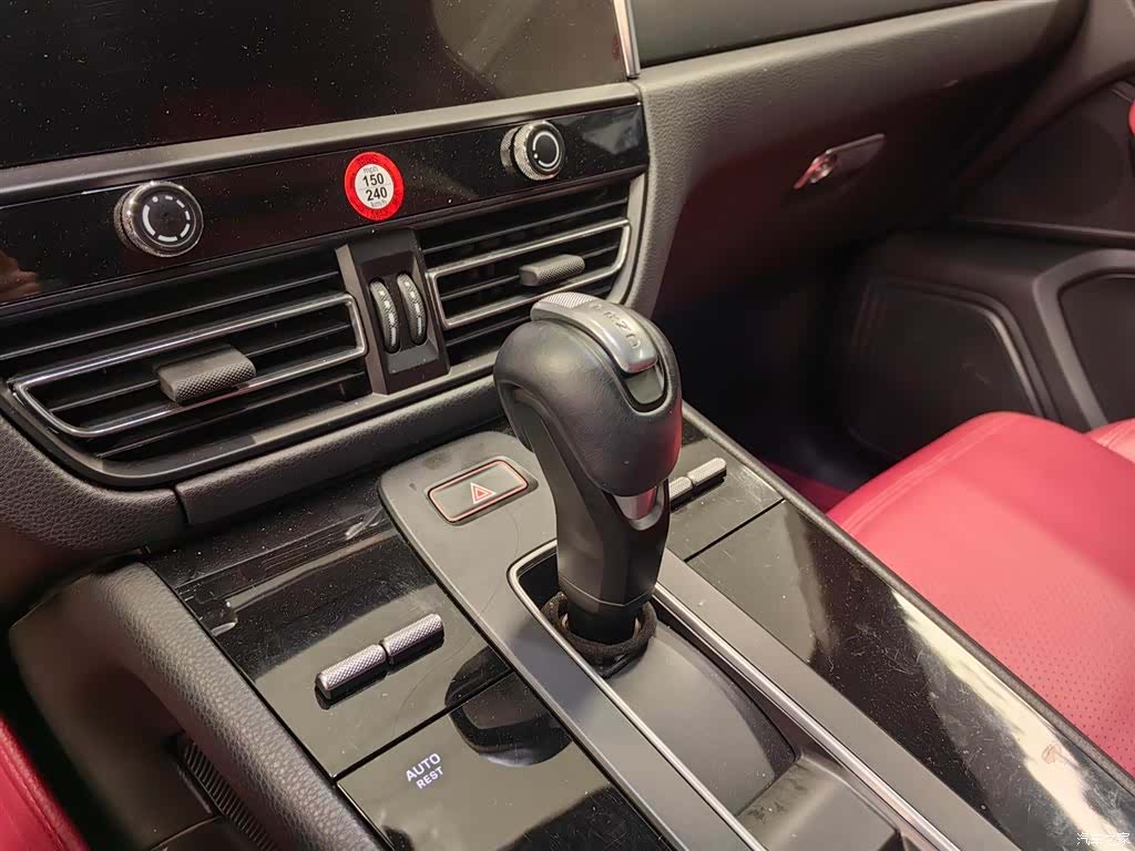 Porsche Macan, 2023 17