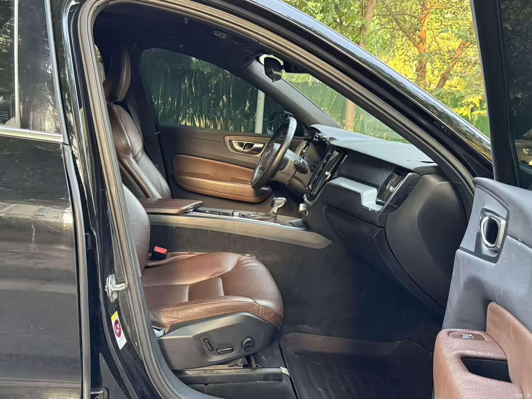 Volvo XC60, 2020 11