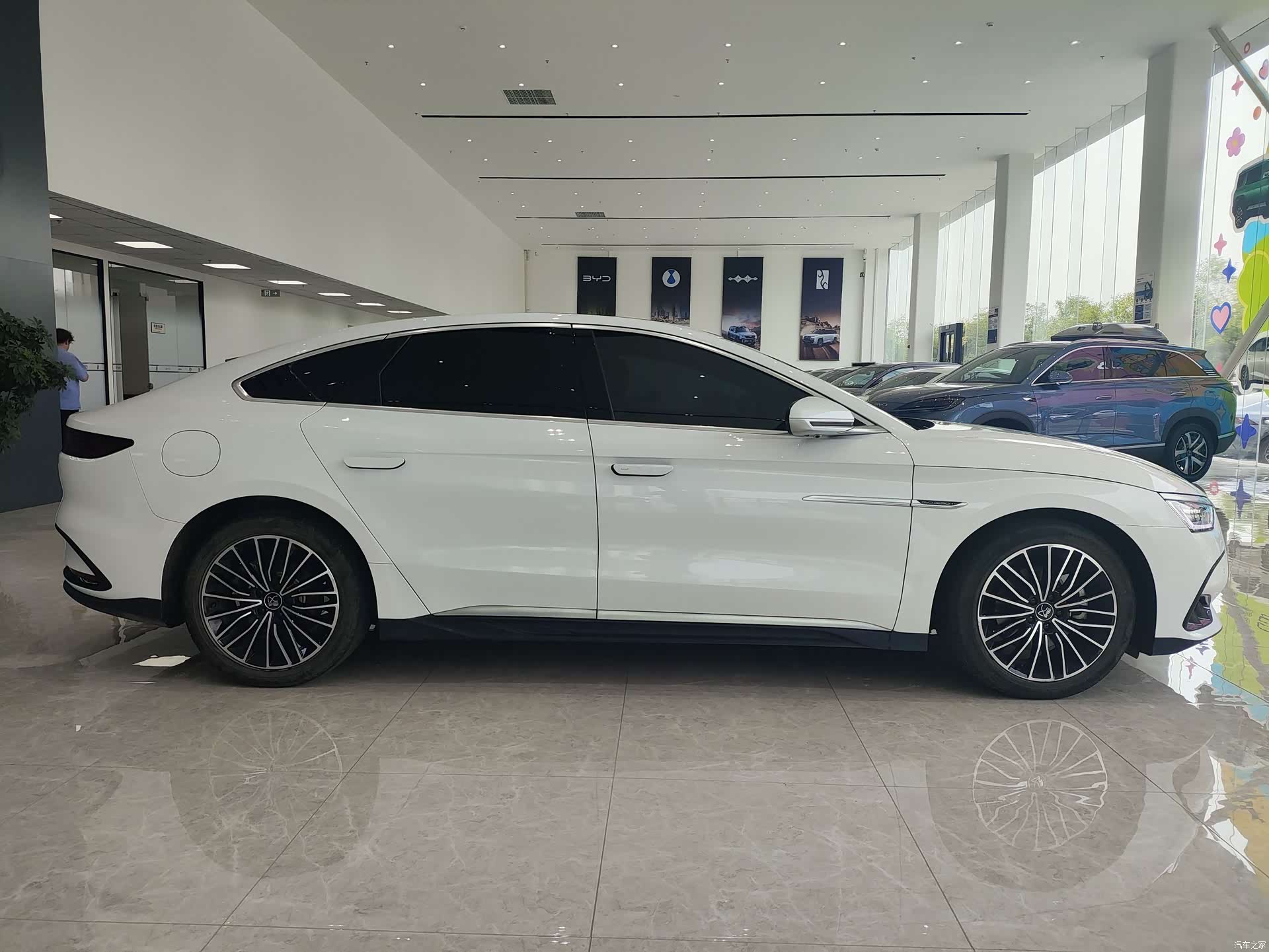 BYD Han, 2022 4