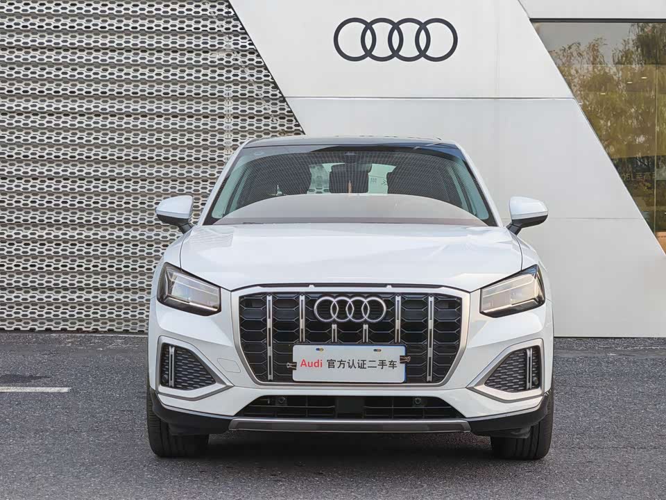 Audi Q2L