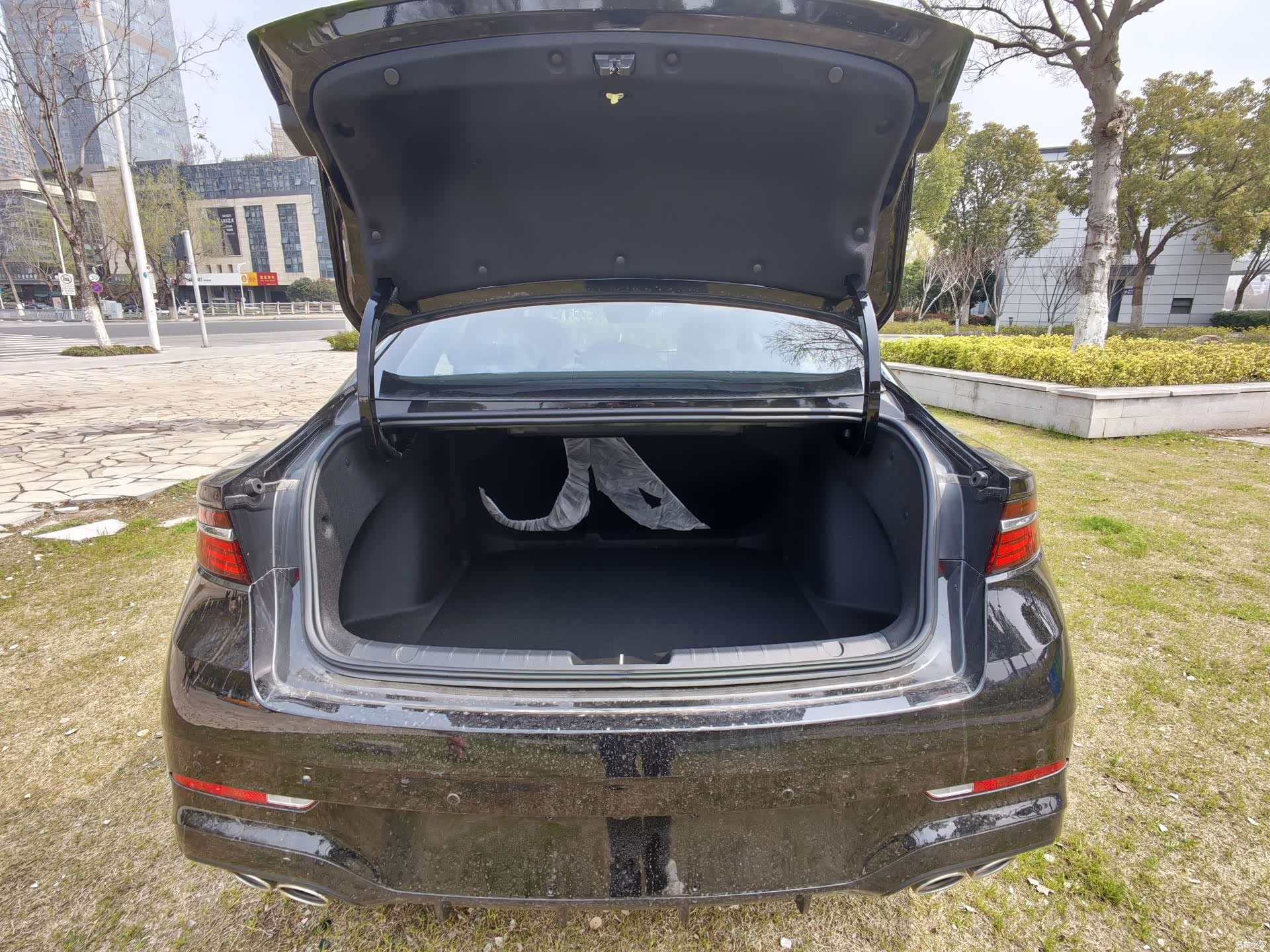 Geely Preface, 2026 18