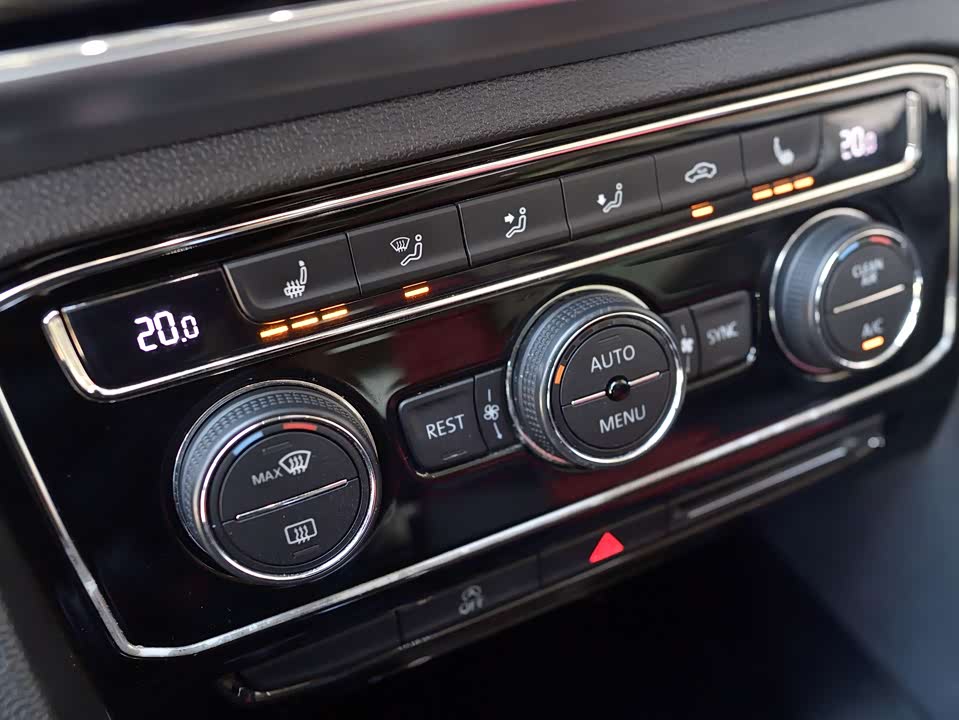 Volkswagen Tourang