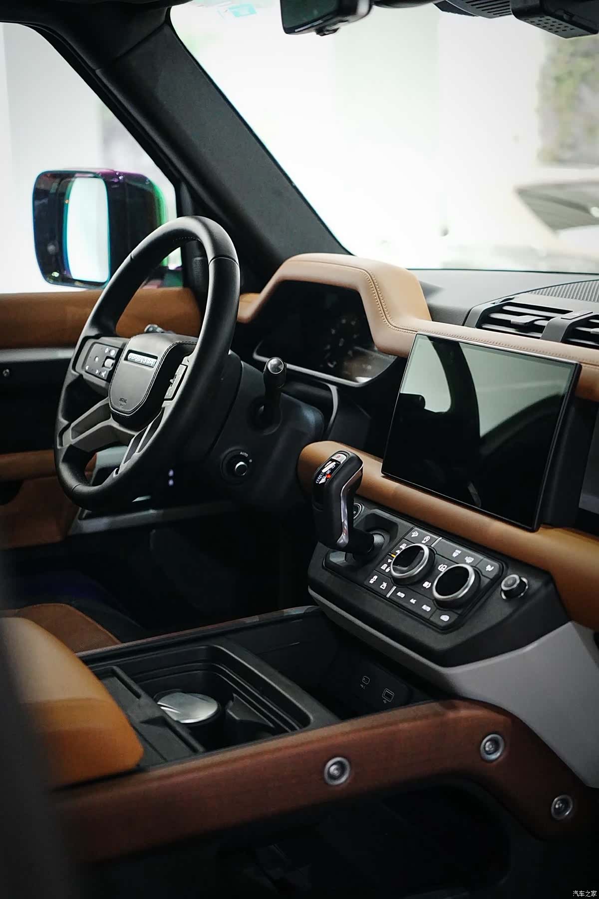 Land Rover Defender, 2024 12