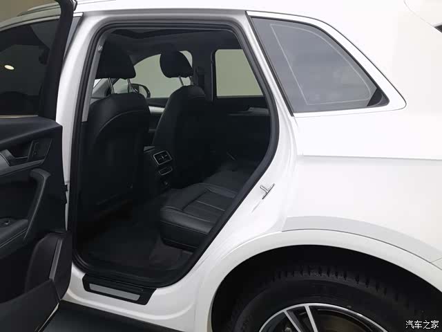 Audi Q5L, 2021 6