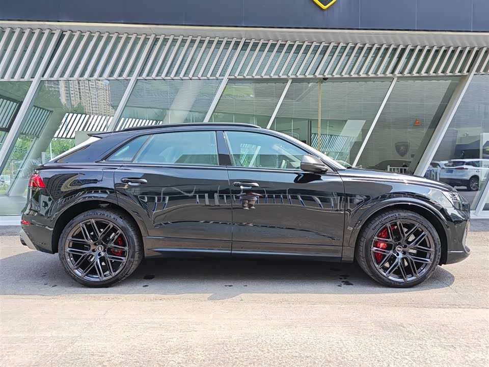 Audi RS Q8 Audi RS Q8