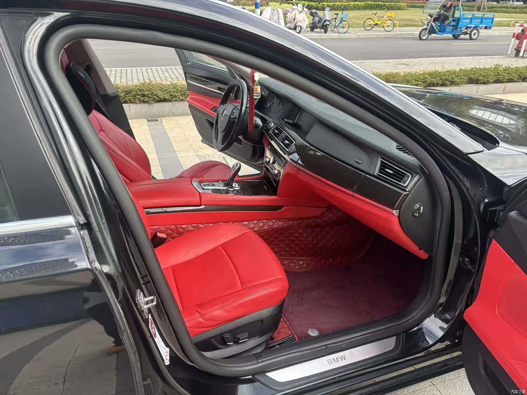 BMW 7 Series, 2011 22