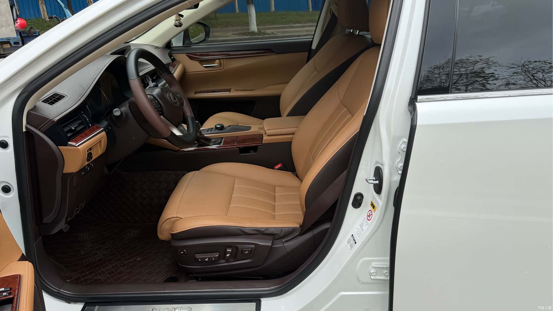 Lexus ES, 2017 7