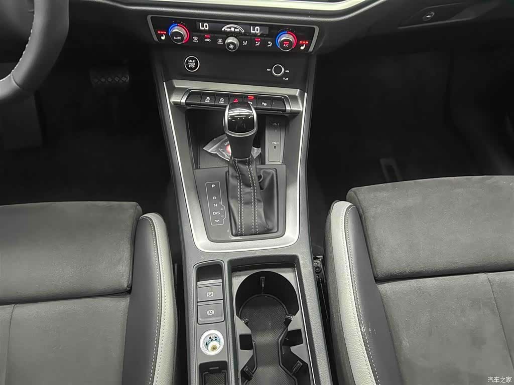 Audi Q3, 2023 все фото