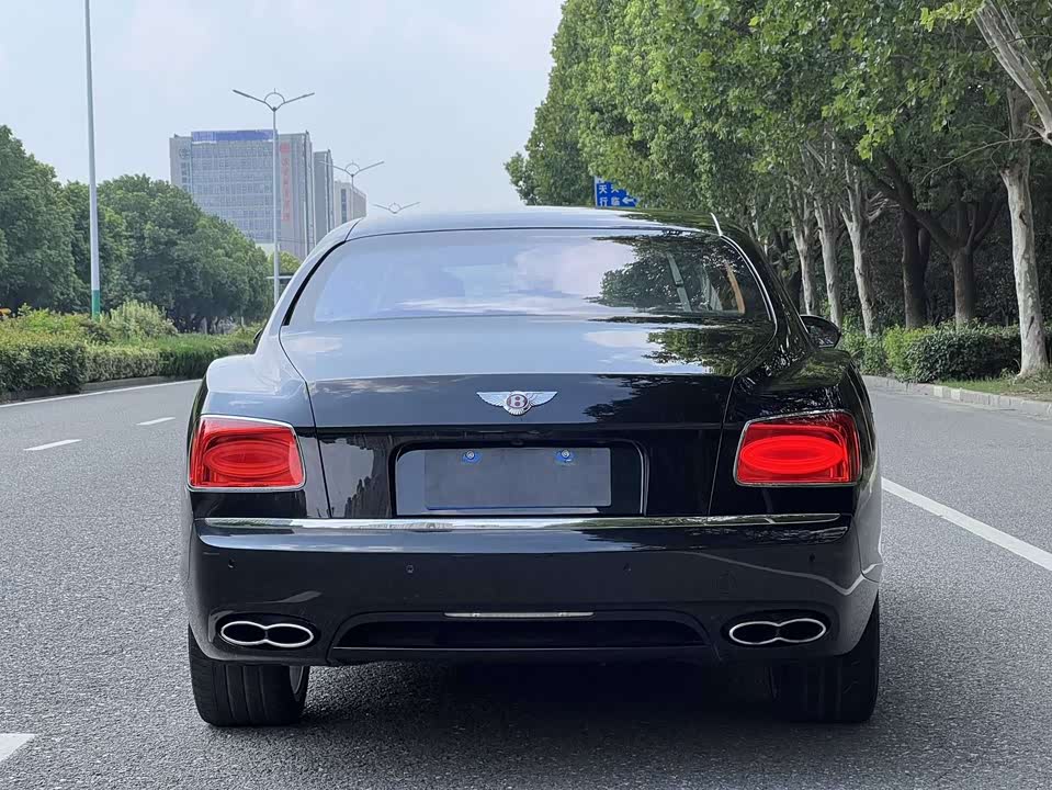 Bentley Flying