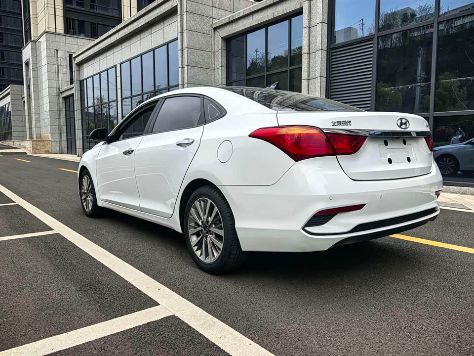 Hyundai Name picture