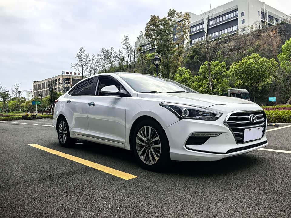 Hyundai Name picture