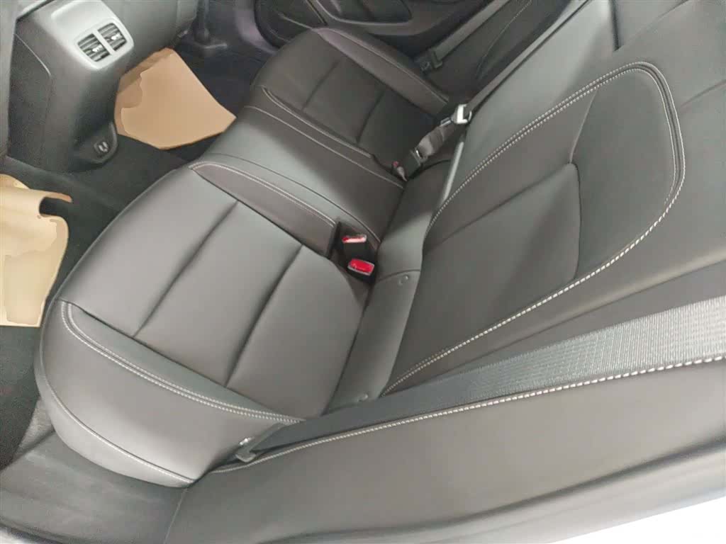 Buick Regal, 2026 13