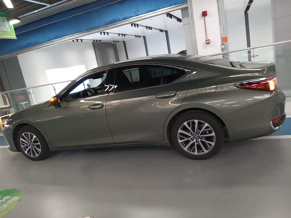 Lexus ES Lexus ES