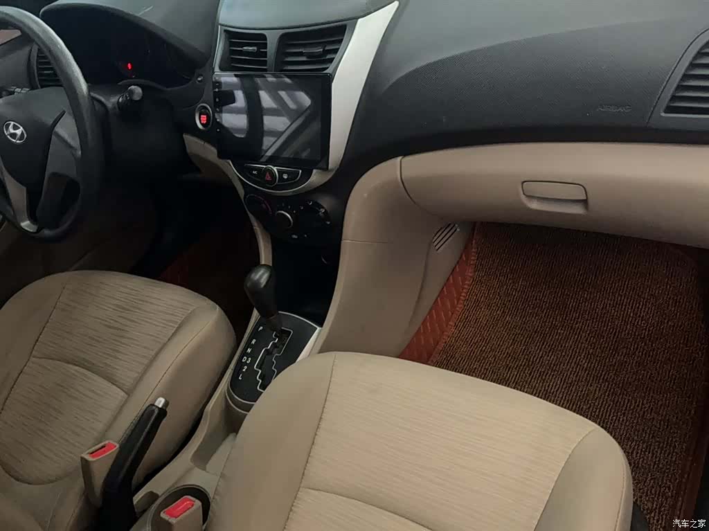 Hyundai GLX, 2016 18
