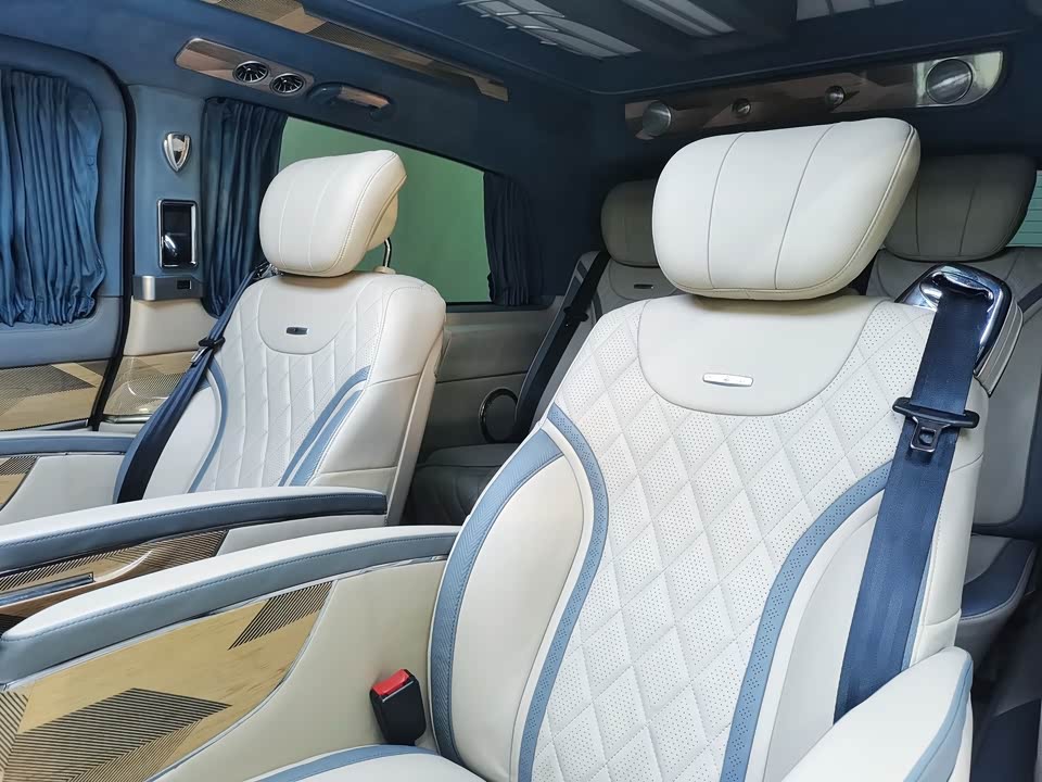 Mercedes-Benz V-class