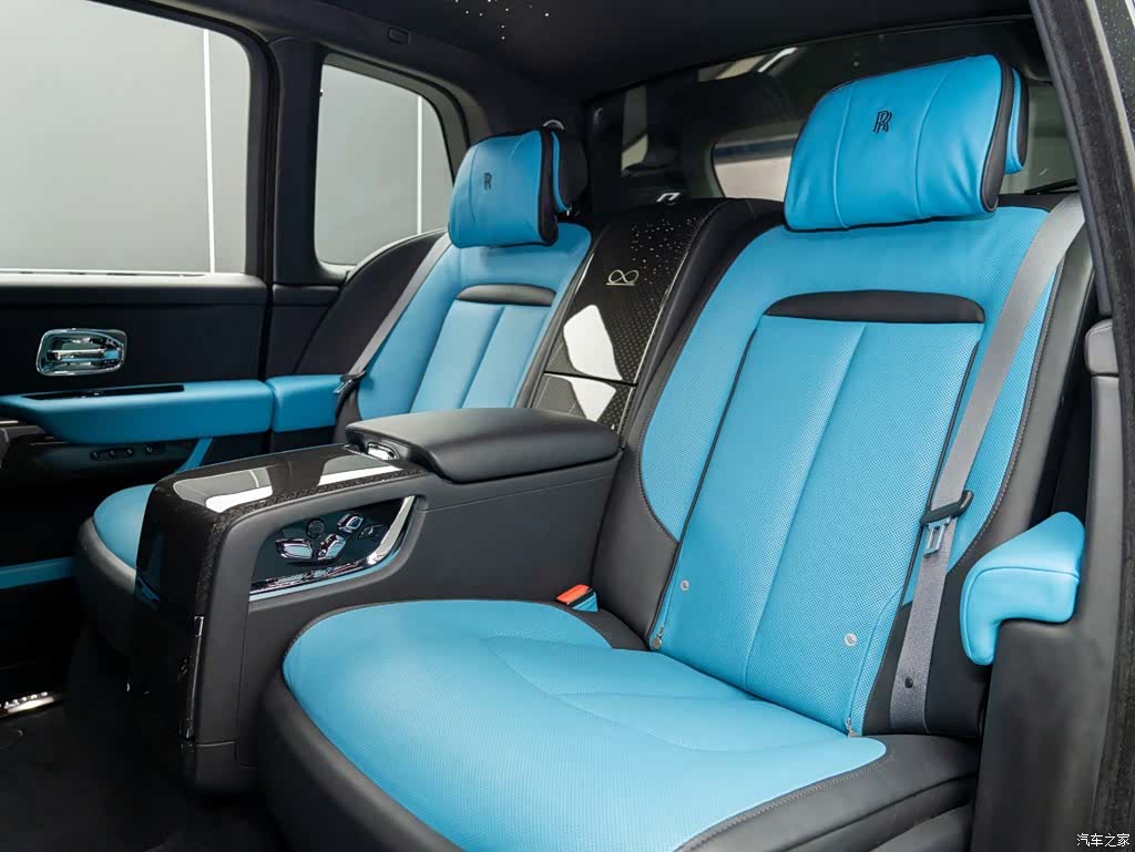 Rolls-Royce Cullinan, 2024 13