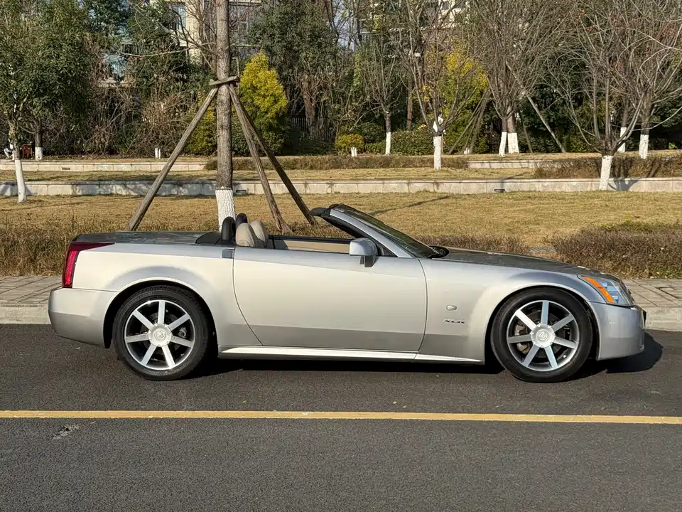 Cadillac XLR
