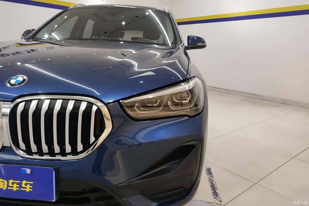 BMW X1, 2023 все фото