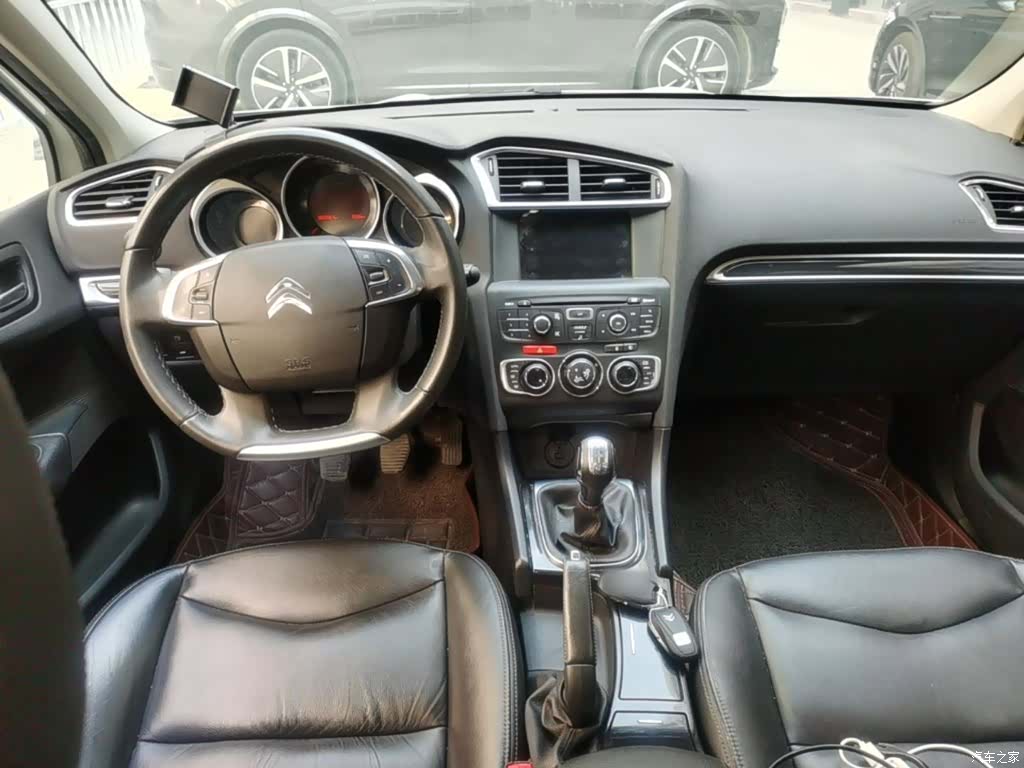 Citroen C4, 2015 10