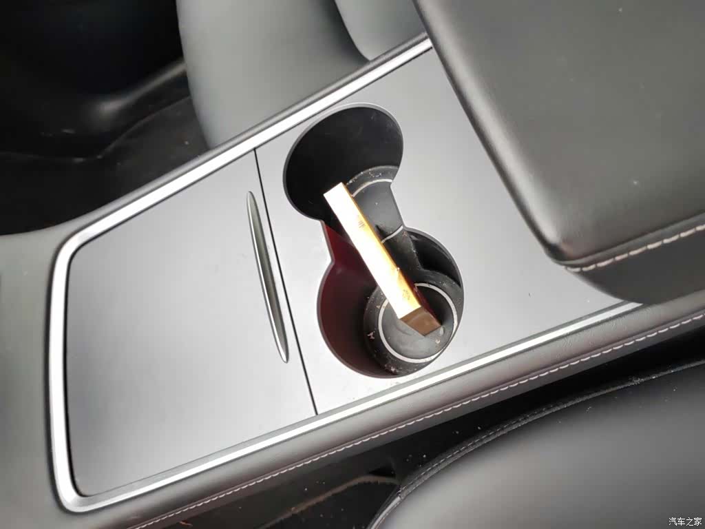 Tesla Model Y, 2021 12