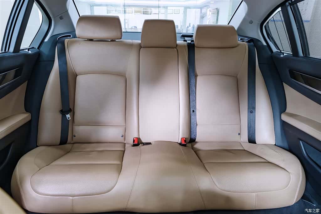 BMW 7 Series, 2013 13
