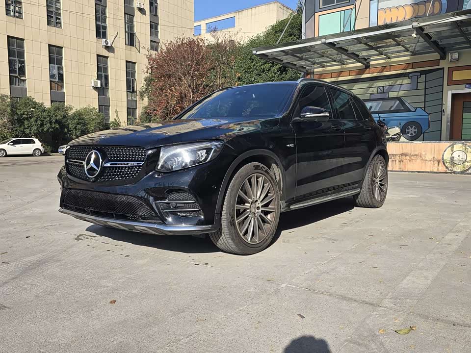 Mercedes-Benz GLC AMG