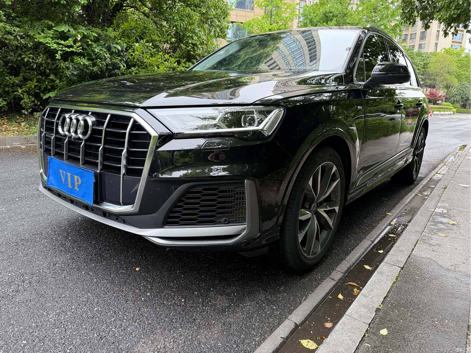 Audi Q7, 2023 1