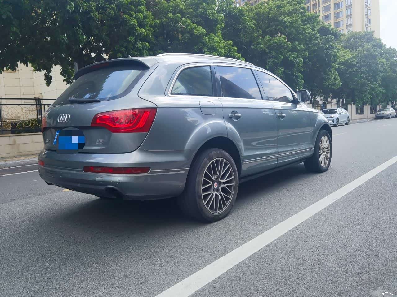 Audi Q7, 2010 7